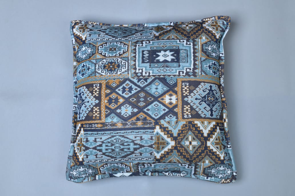 Multi color cushion